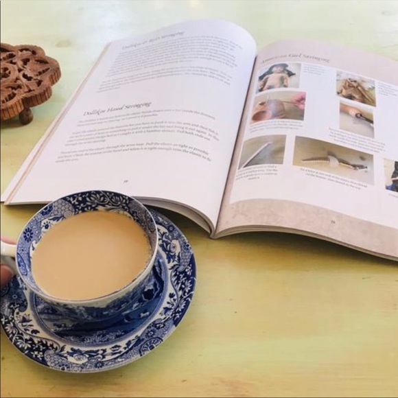 Doll University Book Signed By Author Amanda Boggs How To Restoration Career - Picture 4 of 8